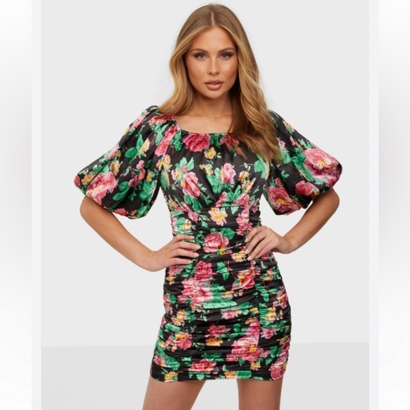 NWT For Love and Lemons Jolie Floral Ruched Puff Sleeve Mini Dress size XS - Picture 2 of 11